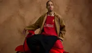 Virgil van Dijk mengenakan jersey anyar Liverpool untuk musim 2024/2024. (Dok. Liverpool)