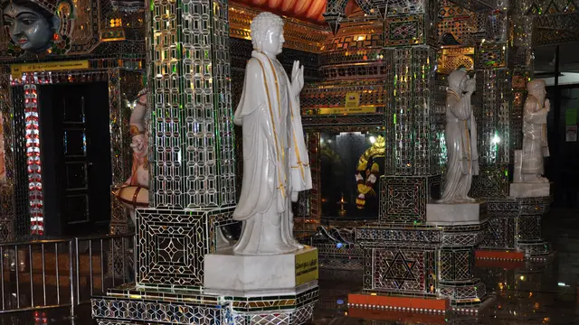Kuil Kaca Arulmigu Sri Rajakaliamman