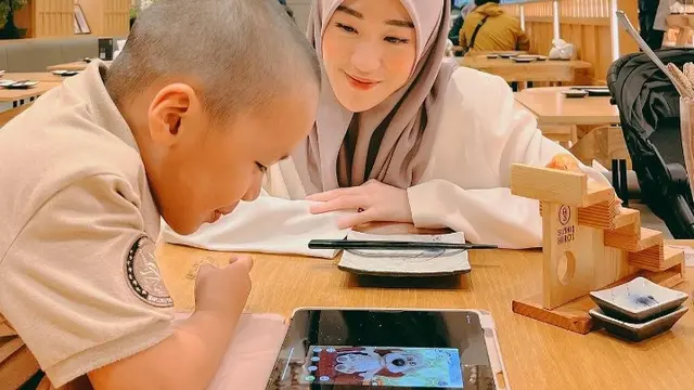 Potret Larissa Chou dan Yusuf (Sumber:Instagram/larissachou)