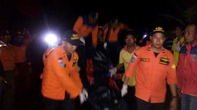 Korban diidentifikasi sebagai Jabarudin Wahab, warga Puring, Kebumen. (Foto: Liputan6.com/Muhamad Ridlo/Basarnas)