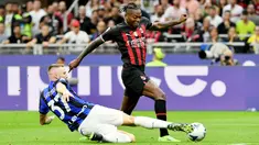 AC Milan berhasil meraih kemenangan pada laga derby melawan Inter Milan pada pekan ketujuh Serie A, Sabtu, (3/9/2022). (AFP/Isabella Bonotto)