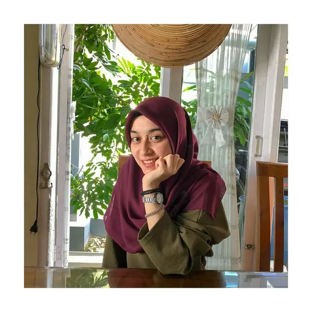 Potret Maya Nabila Mahasiswi S3 Termuda ITB. (Sumber: Instagram/mayanabila_)