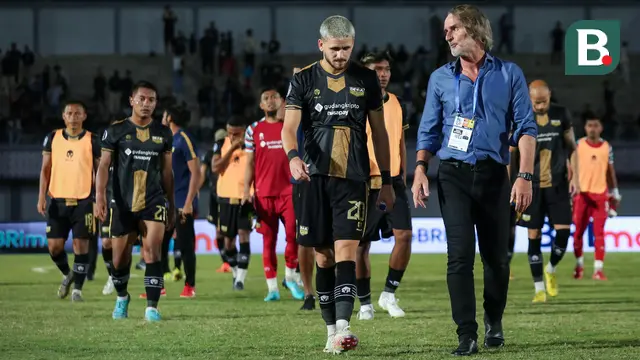 Foto: Debut Mantan Pelatih Galatasaray Bersama Dewa United saat Melawan Persis Solo