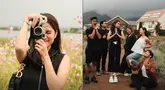 Menikmati suasana tepian Danau Kawaguchiko, Azizah Salsha mencoba hobi barunya, yaitu fotografi. Bahkan, dalam keterangan unggahannya di Instagram, perempuan 19 tahun itu menyebut kamera sebagai mainan baru. Azizah pun banyak mengabadikan foto bareng sahabat. (Liputan6.com/IG/@sadam.jpg)