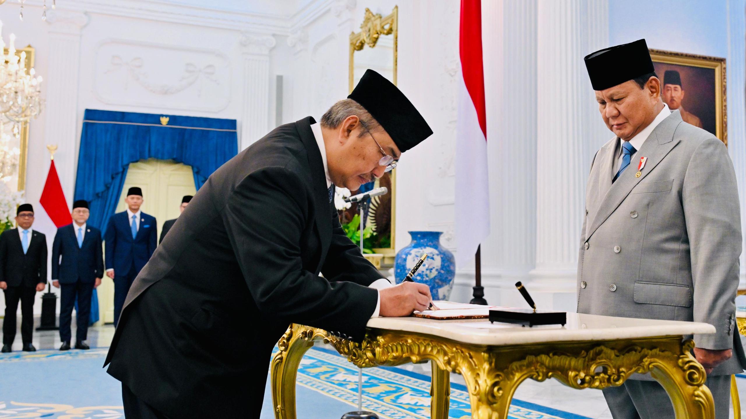 Profil Jimly Asshiddiqie: Cendekiawan Hukum yang Kini Ditunjuk Pimpin ...
