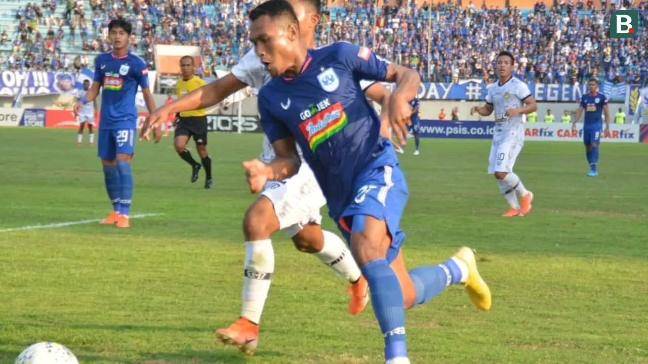 Bek sayap PSIS Semarang, Safrudin Tahar.