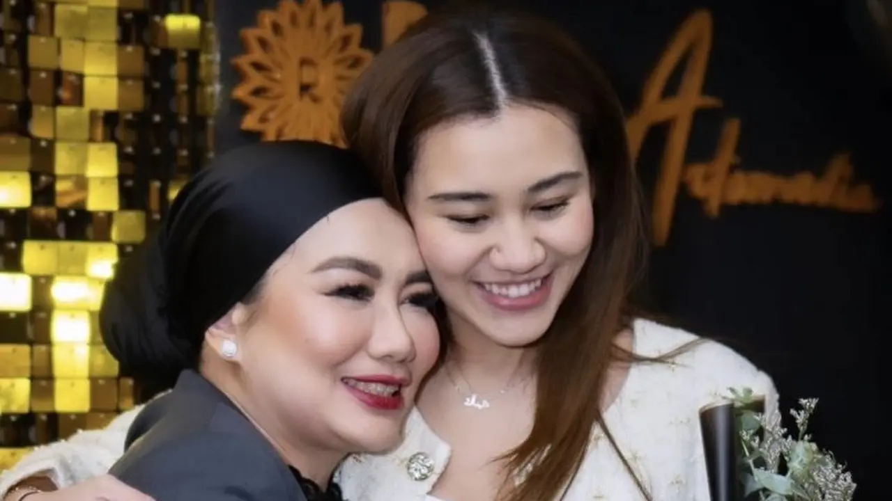Ulang Tahun Reza Artamevia ke-49. [@parle.senayan]