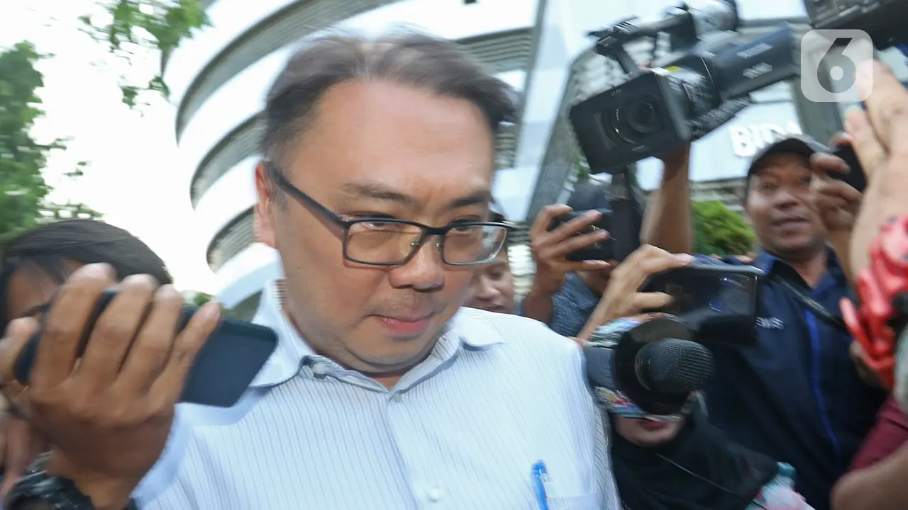 Direktur Utama PT Sinarmas Asset Management Alex Setyawan