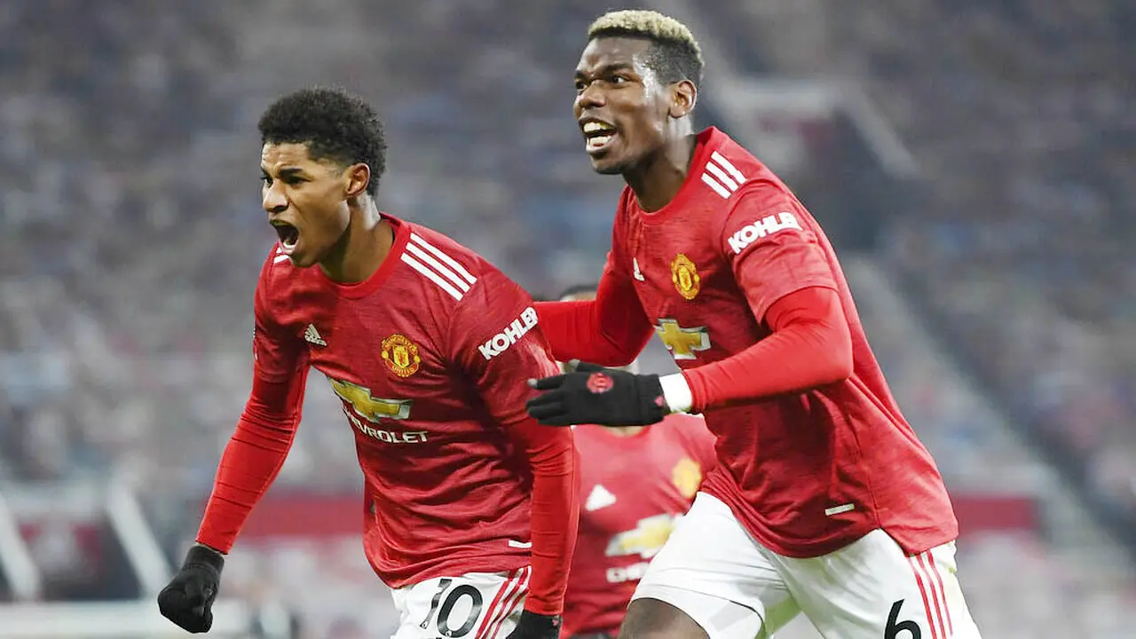 Foto Liga Inggris: Aksi Menawan Marcus Rashford Saat Menjadi Pahlawan Kemenangan Manchester United Atas Wolves