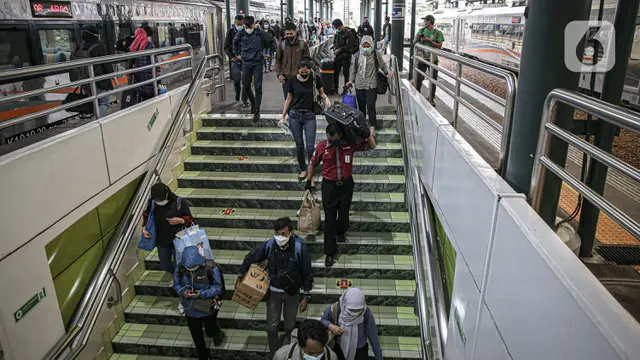 Arus Balik Mudik Kereta Api