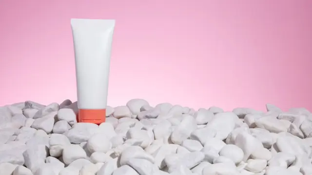 Ilustrasi Kemasan Sunscreen