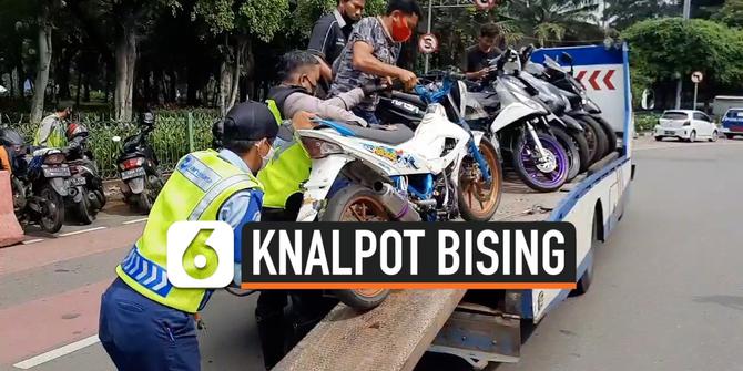 VIDEO: Polisi Razia Motor Berknalpot Bising di Kawasan Monas