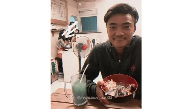 5 Gaya Ernando Ari di Luar Lapangan, Kiper Muda Persebaya Surabaya