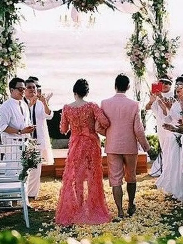 6 Foto Jadul Raffi Ahmad dan Nagita Slavina dari Prewedding Hingga Nikah, Kini Anniversary ke-9