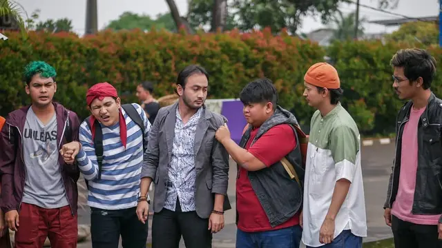 Potret Kompak Pemain Sinetron Insya Allah Surga Tingkat 2 di Balik Layar