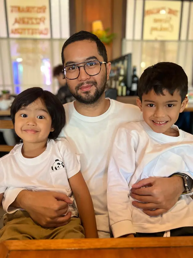 [Fimela] Revalina S Temat