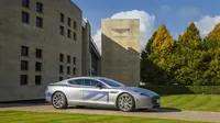 Aston Martin baru saja merilis mobil listrik konsep pertamanya yang dinamakan Rapide S. 