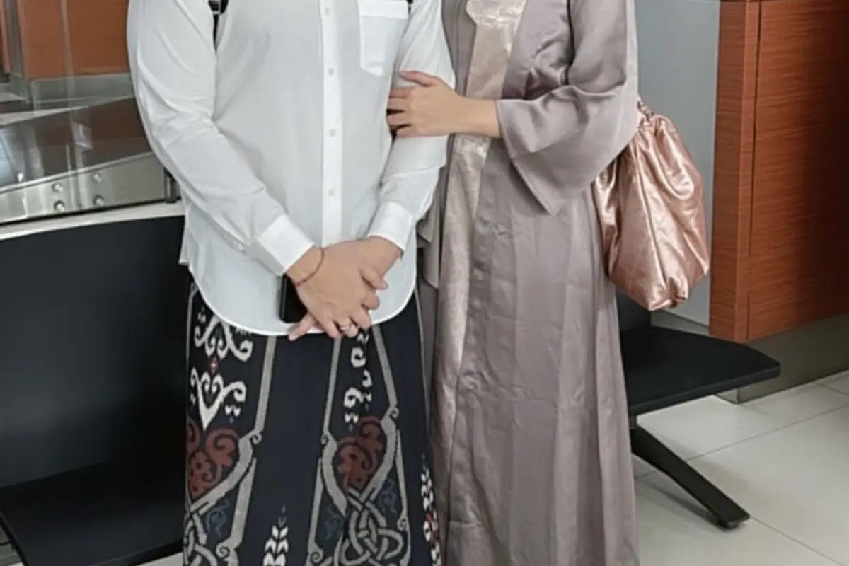 Penampilan Erina Gudono Saat Umrah Bersama Kaesang. [@erinagudono]