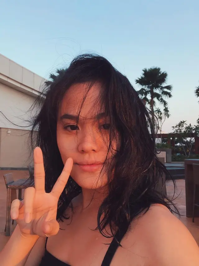 6 Potret Sheryl Sheinafia Tanpa Makeup, Tetap Terlihat Manis