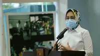 Wali Kota Tangerang Selatan Airin Rachmi Diany saat membuka acara MTQ 2020 secara daring. (Liputan6.com/Pramita Tristiawati)