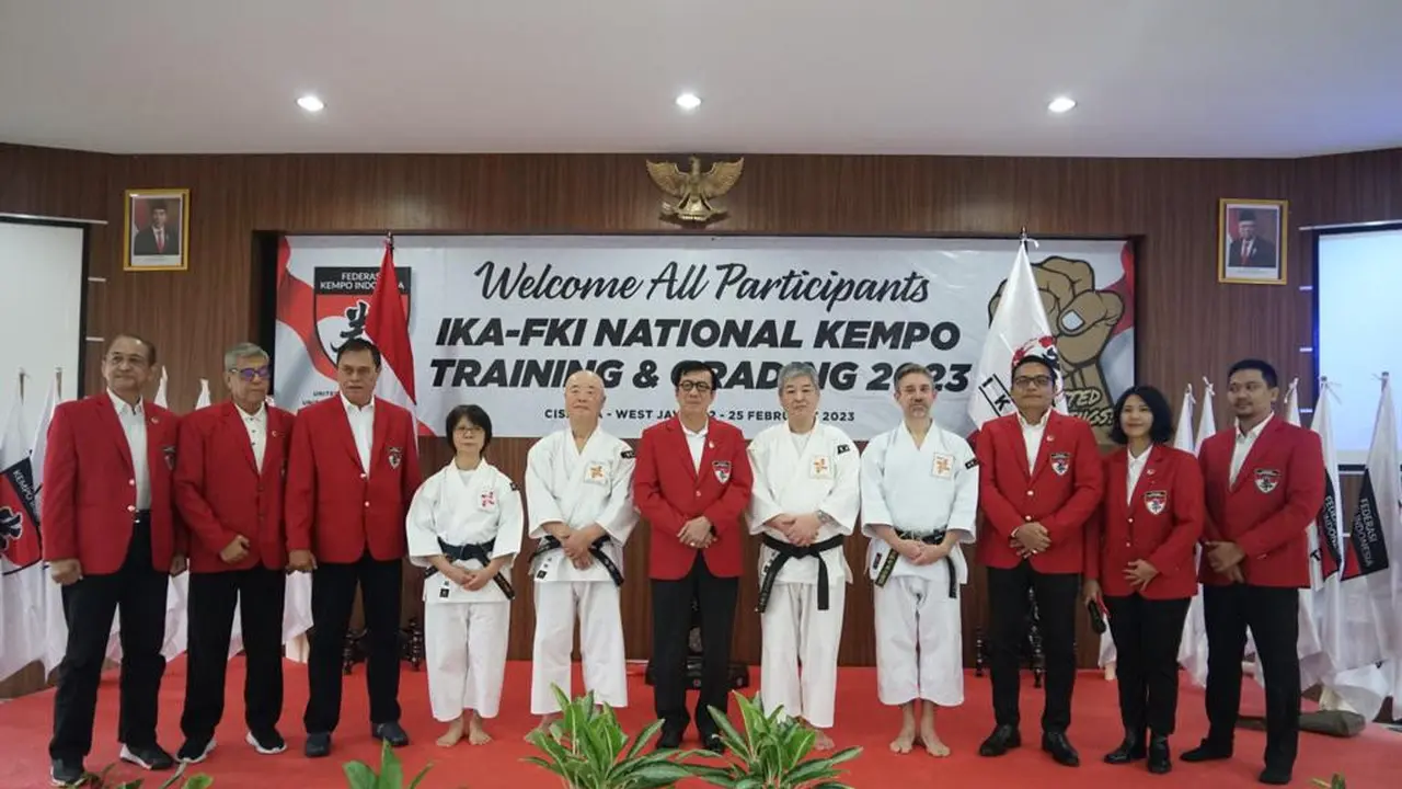 Ketua Umum Federasi Kempo Indonesia (FKI) Yasonna Laoly membuka Ujian Kenaikan Tingkat Nasional Federasi Kempo Indonesia di Cisarua, Bogor, Rabu (22/2/2023). (Istimewa)