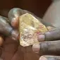 Berlian yang ditemukan seorang pastor di Sieera Leone (AP)