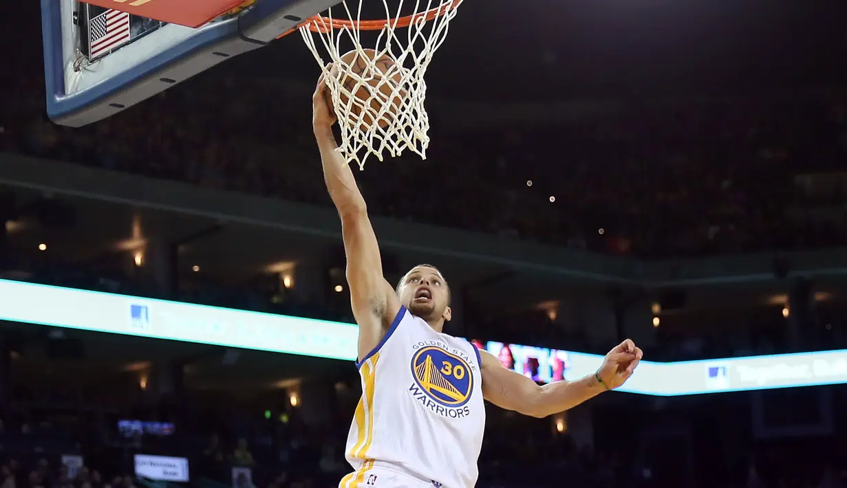 Golden State Warriors, kembali ke jalur kemenangan seteah mengalahkan Utah Jazz 115-94 pada lanjutan NBA, Kamis (10/3/2016).  (Ezra Shaw/Getty Images/AFP)