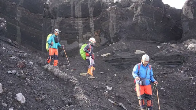 7 Summits Indonesia in 100 Days