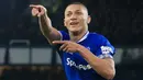 6. Richarlison (Everton) - 8 Gol. (AFP/Lindsey Parnaby)