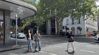 Suasana kota Melbourne yang menyediakan ruang luas dan fasilitas lengkap bagi pejalan kaki. (Liputan6.com/Tira)