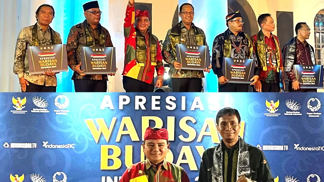 Pemberian  sertifikat warisan budaya tak benda Sulawesi Tenggara oleh Kementerian Kebudayaan RI, Sabtu (16/11/2024)