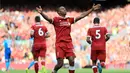 Daniel Sturridge menyumbangkan gol keempat bagi Liverpool saat melawan Arsenal pada lanjutan Liga Inggris di Anfield, Liverpool, Inggris (27/8). Liverpool menang atas Arsenal dengan skor 4-0. (Peter Byrne/PA via AP)