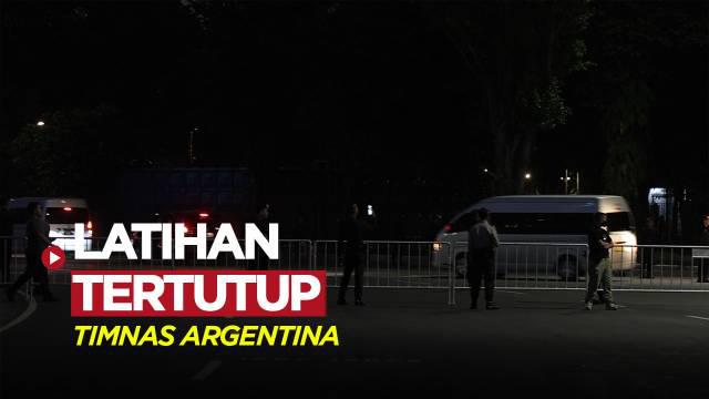 Berita Video, Timnas Argentina mendapat penjagaan ketat saat datangi latihan di SUGBK pada Sabtu (17/6/2023)