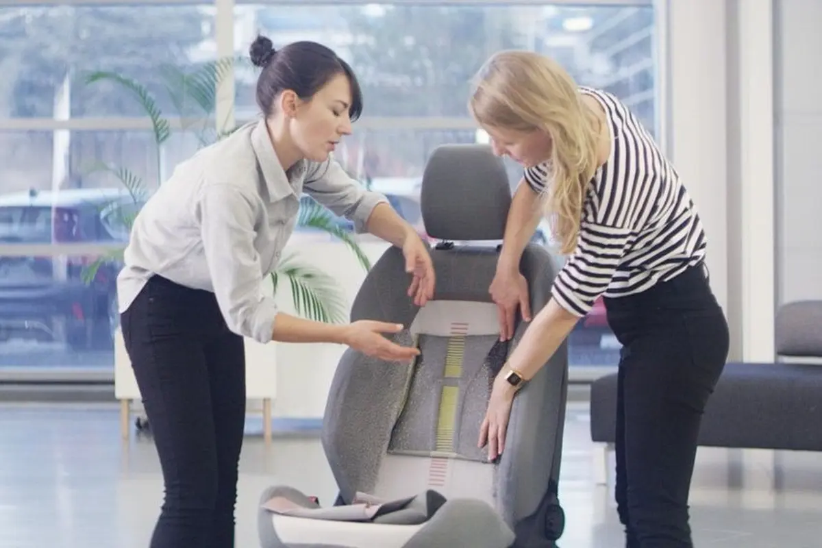 Ford mulai menggunakan printer 3D untuk membuat pelapis jok.