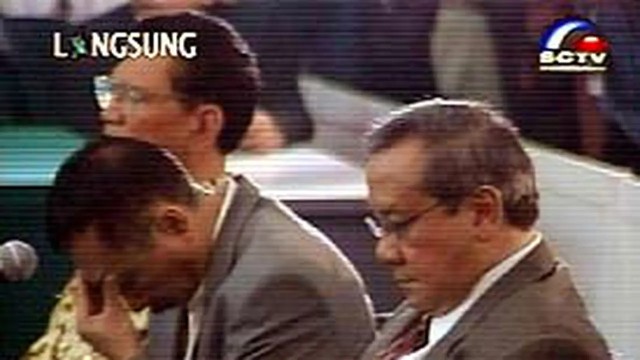 040902cSidangAkbar2.jpg