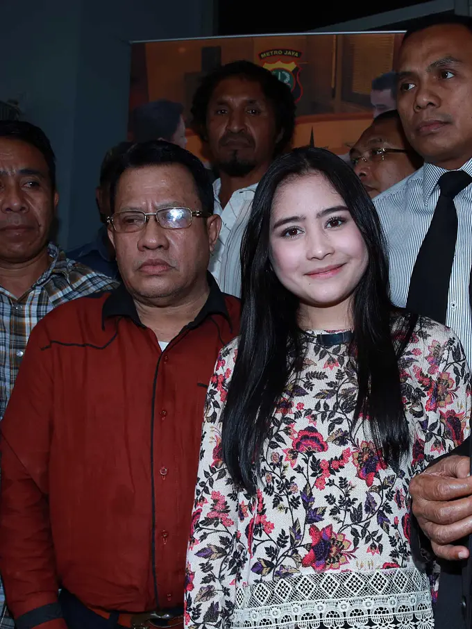 Prilly Latuconsina