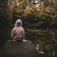 ilustrasi depresi, stress, sendiri, kesepian. photo by unsplash