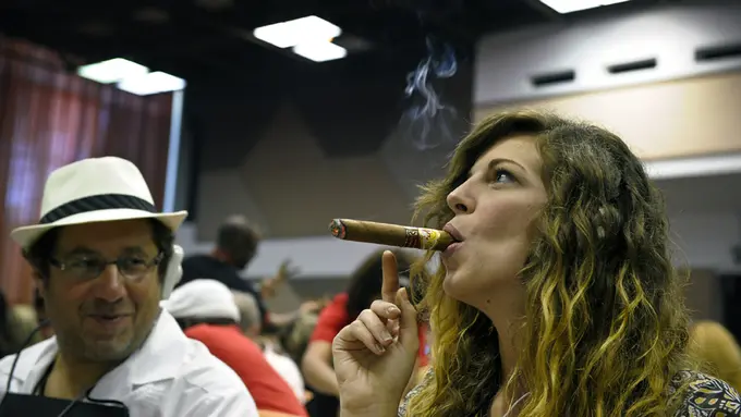 7 Cerutu Termahal dan Berkualitas Tinggi di Dunia