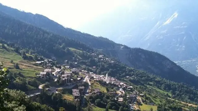 desa albinen di swiss. ©Oddity Central