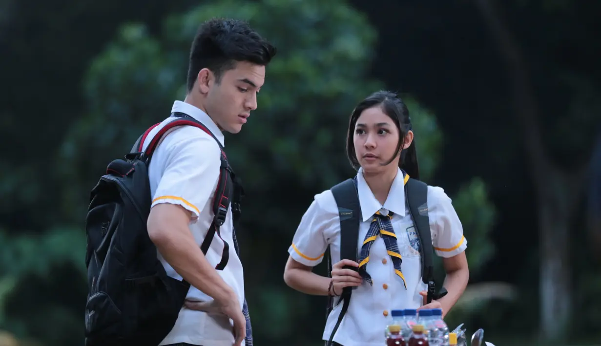 Sinetron Jodoh Yang Tertukar mulai tayang sejak 1 September pukul 18.00 WIB. Lantas seperti apa kisah cinta, Yani, Doel, dan Dito. Ikuti kelanjutan kisahnya hanya di SCTV. (Adrian Putra/Bintang.com)