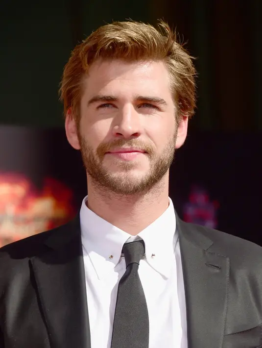 Menurut Liam Hemsworth ada beberapa orang yang memiliki sedikit beban (atas hubungan yang kandas). “Kamu jatuh cinta dengan orang yang kamu jatuh cinta. Kamu tidak pernah bisa memilih.” ujar aktor tampan ini. (AFP/Bintang.com)