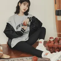 Sebagai sosok yang dikenal menginspirasi, New Balance menggandeng IU untuk meluncurkan koleksi kekinian bertajuk kampanye global &ldquo;We Got Now&rdquo; (Foto: Official Release New Balance)