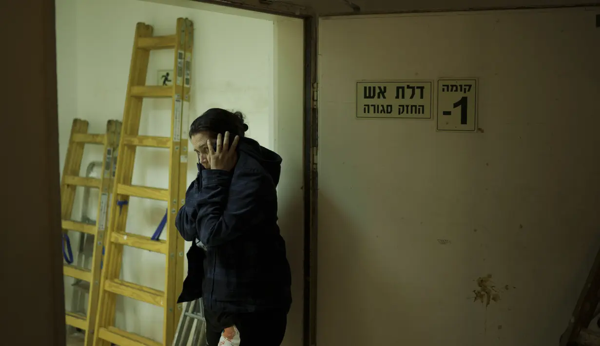 Ribuan orang telah tewas dan jumlah korban terus meningkat secara dramatis lima hari setelah militan Palestina melancarkan serangan mendadak ke Israel, yang kemudian membalasnya dengan pengeboman besar-besaran ke Gaza.  (AP Photo/Leo Correa)