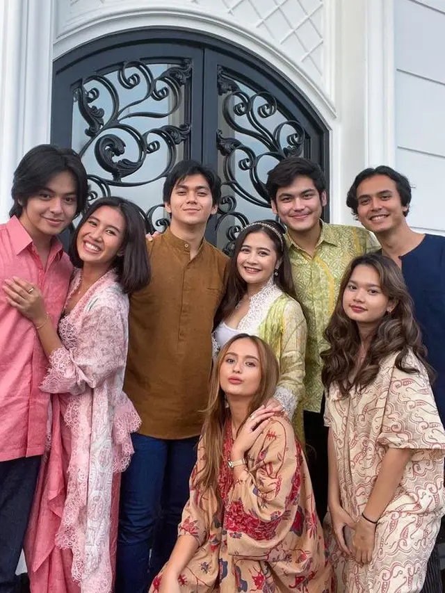 Dikabarkan Pacaran, Ini 6 Potret Kebersamaan Prilly Latuconsina dan Irzan Faiq