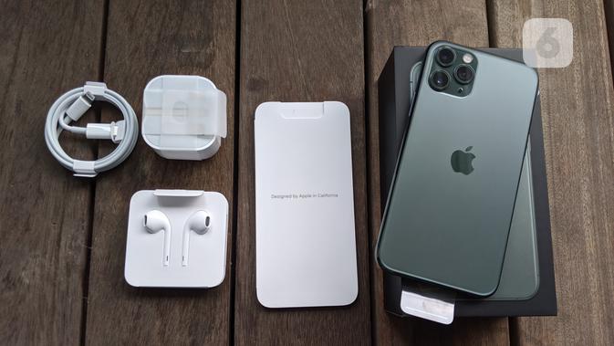 Unboxing iPhone 11 Pro. Liputan6.com/Yuslianson