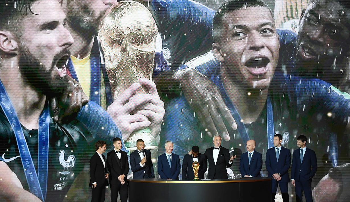 Kylian Mbappe, Antoine Griezmann dari Timnas Prancis berada di peringkat dua FIFA 2019 terbaru dengan 1.718 poin. (AFP/Franck Fife)