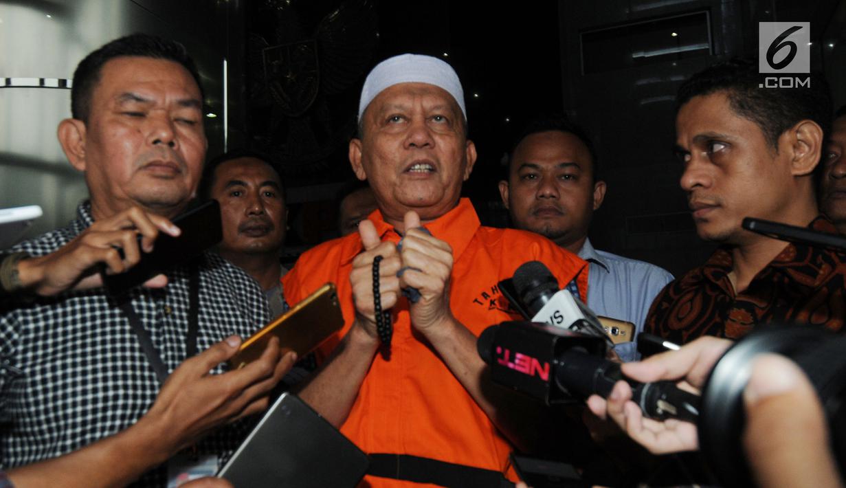 FOTO Kenakan Rompi Oranye Mantan Anggota DPRD Sumut Rijal Sirait