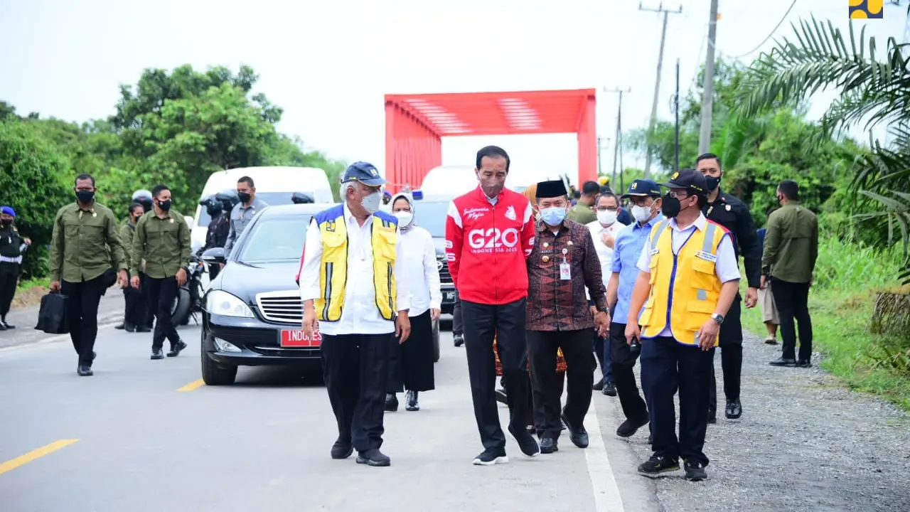 Presiden Joko Widodo (Jokowi) melakukan sejumlah rangkaian kunjungan kerja ke Jambi pada Kamis (7/4/2022)