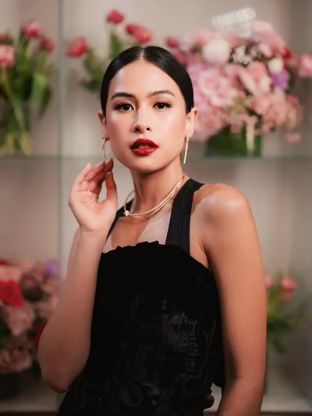 5 Pesona Maudy Ayunda dengan Makeup Bold, Pancarkan Aura Glamor dan Berkelas  (instagram/maudyayunda).