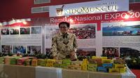 Direktur PT Sido Muncul Irwan Hidayat di stand Sido Muncul di JIExpo Kemayoran, Jakarta.(Liputan6.com/Septian Deny)